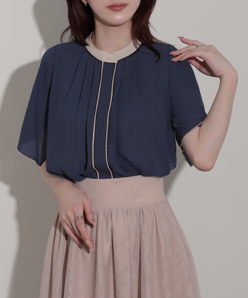 nouvellemoi（ヌーベルモイ）の「フロントタックバイカラーデザインラッフルスリーブブラウス（シャツ/ブラウス・レディース・オフホワイト/ネイビー/ライトベージュ/ピンク・M）」の9枚目の写真