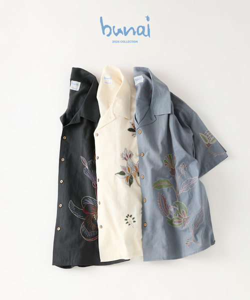 JOURNAL STANDARD relume（ジャーナルスタンダード　レリューム）の「bunai / ブナイ 別注 エンブロイダリー ハーフスリーブシャツ（シャツ/ブラウス・メンズ・チャコールグレー/ライトブルー/ホワイト・MEDIUM/LARGE）」の4枚目の写真