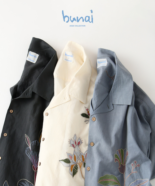 JOURNAL STANDARD relume（ジャーナルスタンダード　レリューム）の「bunai / ブナイ 別注 エンブロイダリー ハーフスリーブシャツ（シャツ/ブラウス・メンズ・チャコールグレー/ライトブルー/ホワイト・MEDIUM/LARGE）」の5枚目の写真