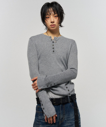 SCHISM INDUCING（スキズムインデューシング）の「BUTTON SLIT HENLEY KNIT GREY（Tシャツ/カットソー）」