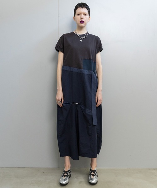 MARECHAL TERRE（マルシャルテル）の「アシンメトリーコンビネーションワンピース（ワンピース・レディース・マスタード/ネイビー/チャコールグレー/ブラック・MEDIUM）」の3枚目の写真