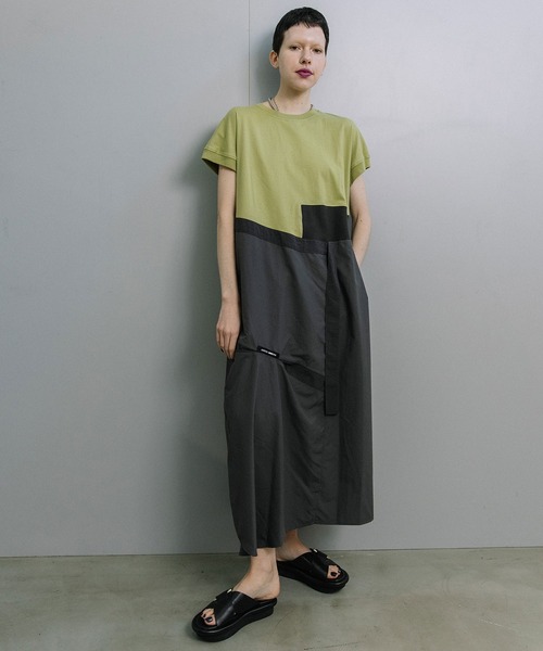 MARECHAL TERRE（マルシャルテル）の「アシンメトリーコンビネーションワンピース（ワンピース・レディース・マスタード/ネイビー/チャコールグレー/ブラック・MEDIUM）」の4枚目の写真