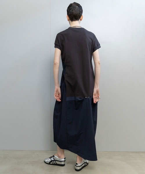 MARECHAL TERRE（マルシャルテル）の「アシンメトリーコンビネーションワンピース（ワンピース・レディース・マスタード/ネイビー/チャコールグレー/ブラック・MEDIUM）」の21枚目の写真