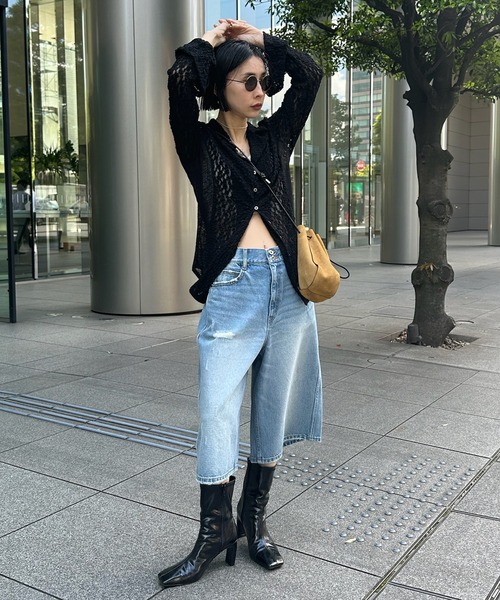Ameri(アメリ)の「LOOSE DENIM HALF PANTS(デニムパンツ・レディース・ブラック/ブルー・26inch/25inch/24inch)」の4枚目の写真