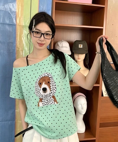 GEMEDA（ジェメダ）の「ドット柄ワンショルダープリントTシャツ／アニマル＆フルーツグラフィックトップス（Tシャツ/カットソー・レディース・ネイビー/グリーン/ホワイト・M）」の12枚目の写真