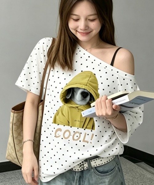 GEMEDA（ジェメダ）の「ドット柄ワンショルダープリントTシャツ／アニマル＆フルーツグラフィックトップス（Tシャツ/カットソー・レディース・ネイビー/グリーン/ホワイト・M）」の16枚目の写真