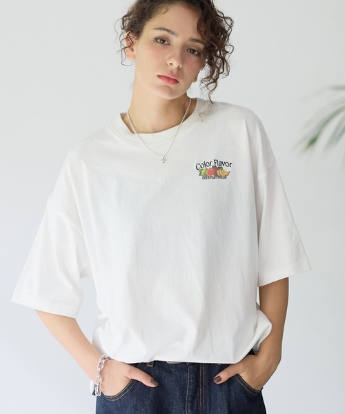 PBLIM(ページボーイリム)の「《UNISEX》フルーツステッカーT / 刺繍デザイン(Tシャツ/カットソー・レディース・オフホワイト/グレー/ブラック・FREE)」の7枚目の写真