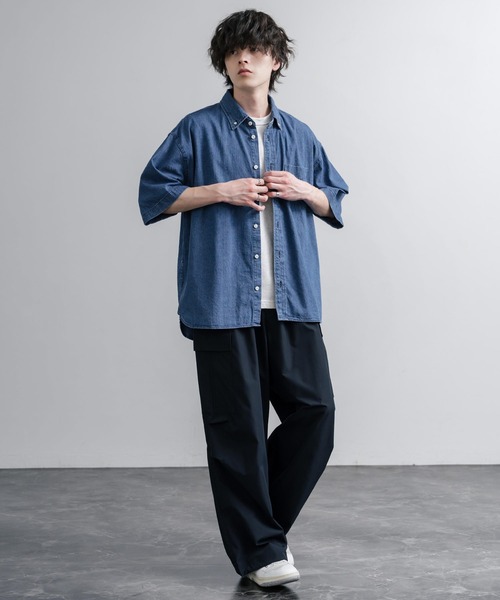 Audience（オーディエンス）の「Upscape Audience アップスケープオーディエンス 日本製 国産 「備後」8オンス ムラデニム ヴィンテージWASH ボタンダウンボクシーAライン半袖シャツ AUD6722（シャツ/ブラウス・メンズ・インディゴブルー/ブラック・M/L）」の14枚目の写真