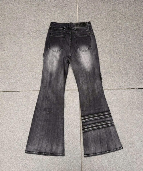 d.i.a.(ダイヤ)の「クロスパッチワークフレアデニム(デニムパンツ・レディース・ブラック/ブルー・SMALL/MEDIUM)」の21枚目の写真