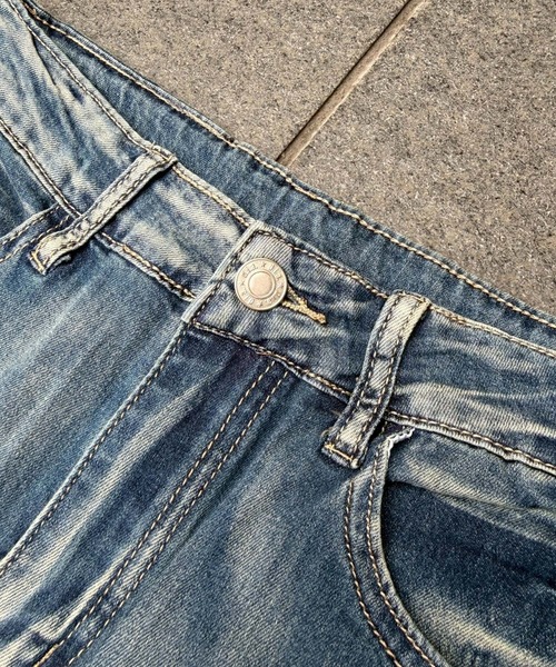 d.i.a.(ダイヤ)の「クロスパッチワークフレアデニム(デニムパンツ・レディース・ブラック/ブルー・SMALL/MEDIUM)」の18枚目の写真