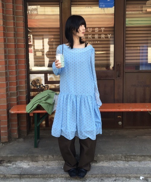 FAVORITO(ファヴォリート)の「ドット柄ワンピース(ワンピース・レディース・ブルー/ブラック・F)」の21枚目の写真