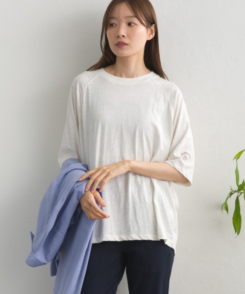 OMNES（オムネス）の「スラブ天竺 ラグラン5分袖Tシャツ UVカット付（Tシャツ/カットソー・レディース・ブラック/ホワイト/ブラウン/レッド・FREE）」の2枚目の写真