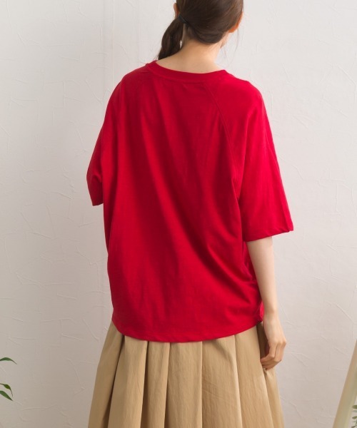 OMNES（オムネス）の「スラブ天竺 ラグラン5分袖Tシャツ UVカット付（Tシャツ/カットソー・レディース・ブラック/ホワイト/ブラウン/レッド・FREE）」の5枚目の写真