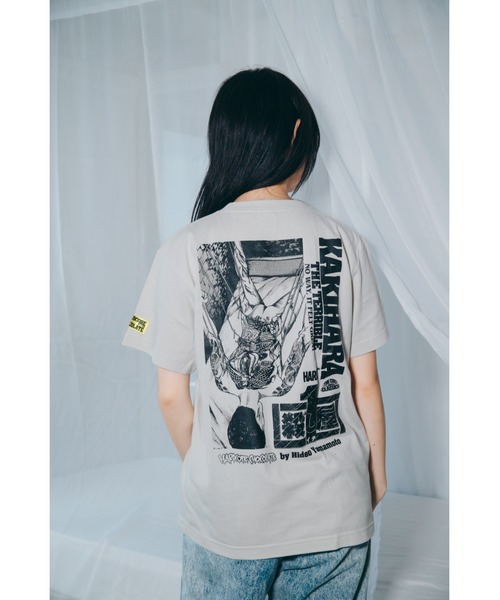 ハードコアチョコレート(ハードコアチョコレート)の「殺し屋1 KAKIHARA VS SUZUKI(沸騰油グレージュ)(Tシャツ/カットソー・メンズ・ナチュラル・XX-LARGE/X-LARGE/LARGE)」の3枚目の写真