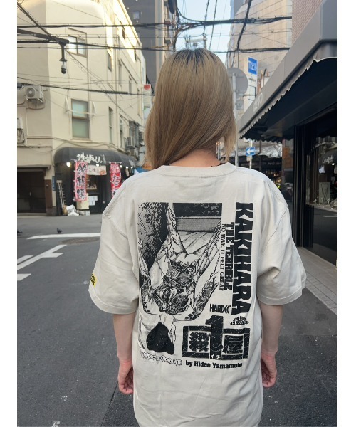 ハードコアチョコレート(ハードコアチョコレート)の「殺し屋1 KAKIHARA VS SUZUKI(沸騰油グレージュ)(Tシャツ/カットソー・メンズ・ナチュラル・XX-LARGE/X-LARGE/LARGE)」の14枚目の写真
