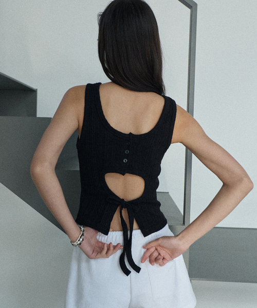 RENSE(レンセ)の「Open Back Tie Top Black(Tシャツ/カットソー・レディース・その他・OS)」の2枚目の写真