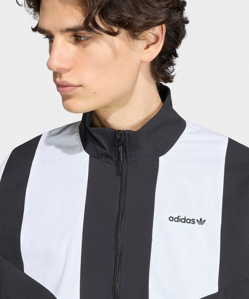 adidas(アディダス)の「adidas/アディダス M BLOCKED TRACKTOP ブロックド トラックトップ トラックジャケット ナイロンジャケット ナイロンアウター ライトアウター 配色 切り替え メンズ レディース 2026年 夏 夏服 秋 秋服(ブルゾン・メンズ・ブラック/インディゴブルー・S/M/L/XL)」の3枚目の写真