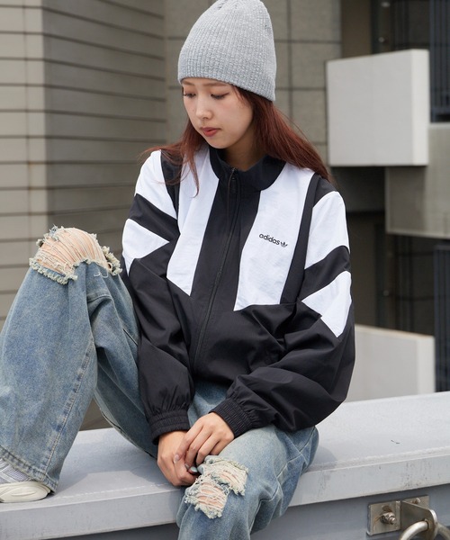 adidas(アディダス)の「adidas/アディダス M BLOCKED TRACKTOP ブロックド トラックトップ トラックジャケット ナイロンジャケット ナイロンアウター ライトアウター 配色 切り替え メンズ レディース 2026年 夏 夏服 秋 秋服(ブルゾン・メンズ・ブラック/インディゴブルー・S/M/L/XL)」の14枚目の写真