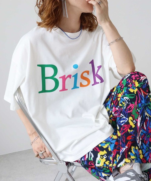 zena(ジェナ)の「カラフルロゴプリントビッグTee(Tシャツ/カットソー・レディース・オフホワイト/チャコールグレー・FREE)」の1枚目の写真
