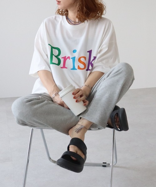 zena(ジェナ)の「カラフルロゴプリントビッグTee(Tシャツ/カットソー・レディース・オフホワイト/チャコールグレー・FREE)」の3枚目の写真