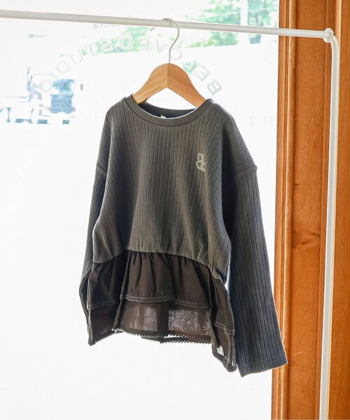 Boribon(ボリボン)の「裾フリルペプラムトップス(Tシャツ/カットソー・キッズ・ピンク/アイボリー/チャコール・80/90/120/100/110)」の3枚目の写真