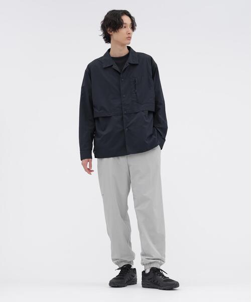 MARGARET HOWELL(マーガレットハウエル)の「RECYCLED TASLAN NYLON TAFFETA SHIRT(シャツ/ブラウス・メンズ・ベージュ系その他4/ネイビー系1・MEDIUM/LARGE/X-LARGE)」の13枚目の写真