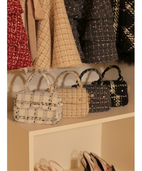 M me eme(エムミーエメ)の「Maison tweed chain bag(eme11152)(ショルダーバッグ・レディース・ベージュ/ブラック/ホワイト/グレー・FREE)」の5枚目の写真