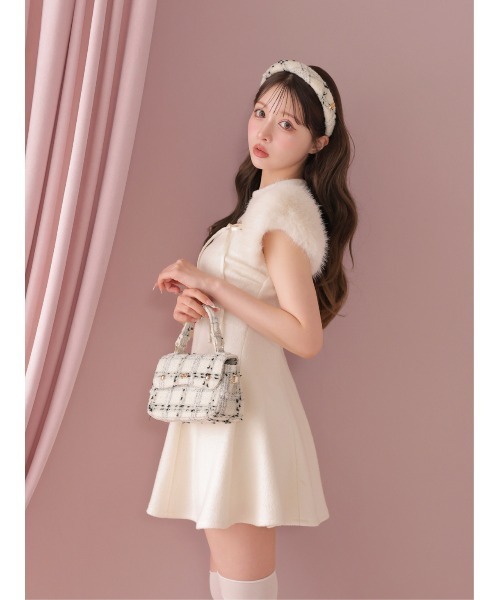 M me eme(エムミーエメ)の「Maison tweed chain bag(eme11152)(ショルダーバッグ・レディース・ベージュ/ブラック/ホワイト/グレー・FREE)」の13枚目の写真
