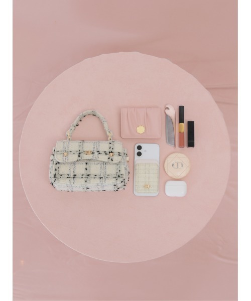 M me eme(エムミーエメ)の「Maison tweed chain bag(eme11152)(ショルダーバッグ・レディース・ベージュ/ブラック/ホワイト/グレー・FREE)」の20枚目の写真