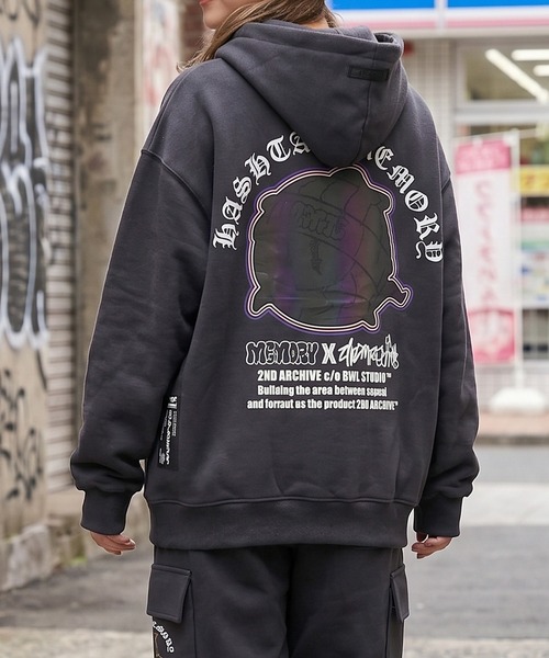 #MEMORY(メモリー)の「【MEMORY × 2ND ARCHIVE】別注 オーバーサイズ プルパーカー(パーカー・メンズ・ブラック/チャコールグレー/ホワイト系・FREE)」の7枚目の写真