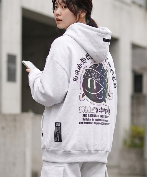 #MEMORY(メモリー)の「【MEMORY × 2ND ARCHIVE】別注 オーバーサイズ プルパーカー(パーカー・メンズ・ブラック/チャコールグレー/ホワイト系・FREE)」の5枚目の写真
