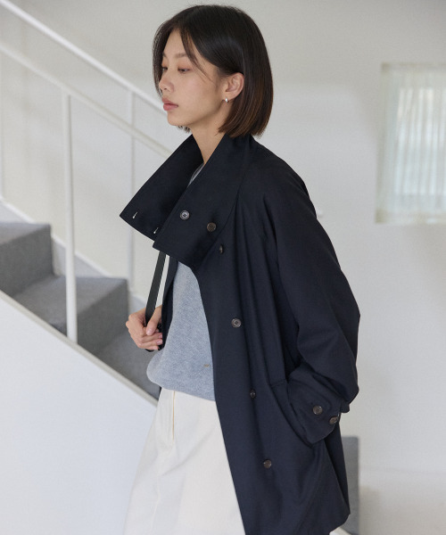 OURHOPE（アワーホープ）の「ハイネックベルトハーフトレンチコート - ダークネイビー（トレンチコート・レディース・ダークネイビー・ONE）」の3枚目の写真