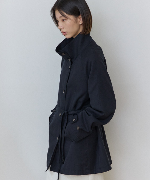 OURHOPE（アワーホープ）の「ハイネックベルトハーフトレンチコート - ダークネイビー（トレンチコート・レディース・ダークネイビー・ONE）」の4枚目の写真
