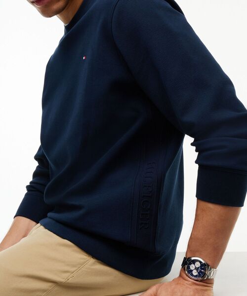 TOMMY HILFIGER(トミーヒルフィガー)の「テクスチャークルーネックトレーナー(スウェット・メンズ・ネイビー/グレー・SMALL/X-LARGE/MEDIUM/LARGE)」の4枚目の写真