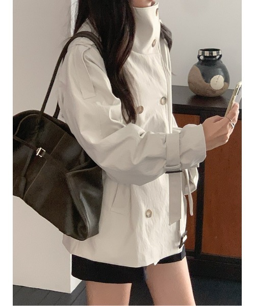 FAVORITO(ファヴォリート)の「スタンドカラーダブルブレストジャケット(その他アウター・レディース・ベージュ/ブラック/モカ・F)」の4枚目の写真