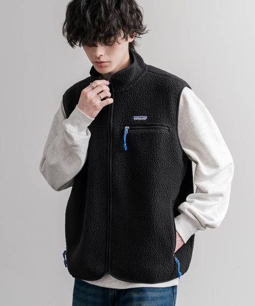 patagonia(パタゴニア)の「Patagonia パタゴニア M S RETRO PILE VEST レトロパイルフリースベスト/ワンポイントロゴ入りスタンドカラーフルジップボアベスト(ベスト・メンズ・アイボリー/ブラック・XL/M/L/S)」の1枚目の写真