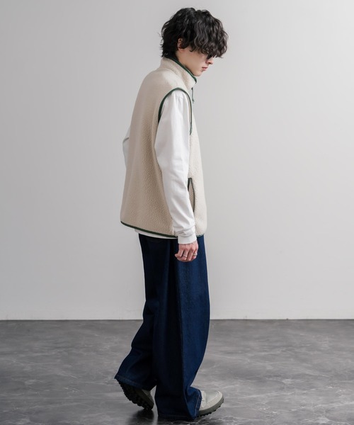 patagonia(パタゴニア)の「Patagonia パタゴニア M S RETRO PILE VEST レトロパイルフリースベスト/ワンポイントロゴ入りスタンドカラーフルジップボアベスト(ベスト・メンズ・アイボリー/ブラック・XL/M/L/S)」の14枚目の写真