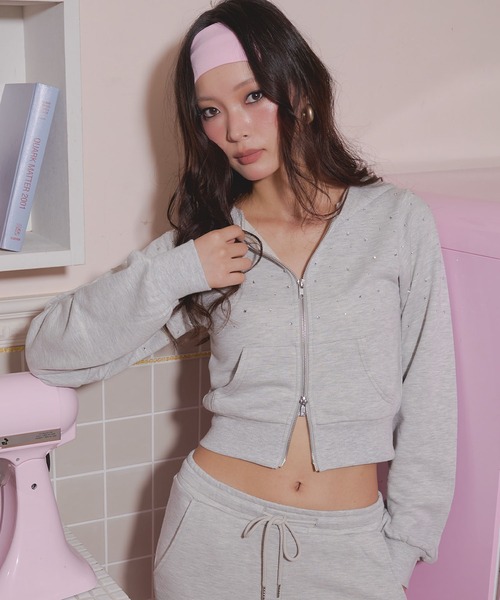 ANAP(アナップ)の「ラインストーンコンパクトフーディ【別売りセットアップPT】(パーカー・レディース・グレー/ピンク/ブラック・F)」の11枚目の写真