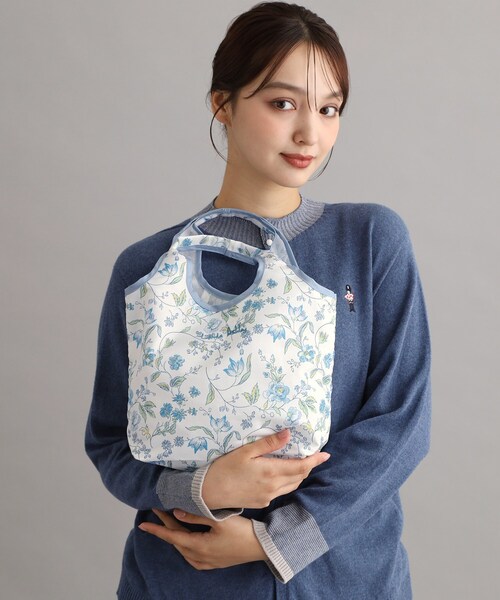 LAURA ASHLEY(ローラアシュレイ)の「アーシャ柄 パッカブル トートバッグ S(トートバッグ・レディース・ピンク系5/ブルー系・00)」の5枚目の写真