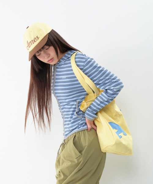 AMESWORLDWIDE（アメスワールドワイド）の「BIG TYPO APPLIQUE SHOULDER BAG YELLOW（ショルダーバッグ・レディース・その他・FREE）」の4枚目の写真