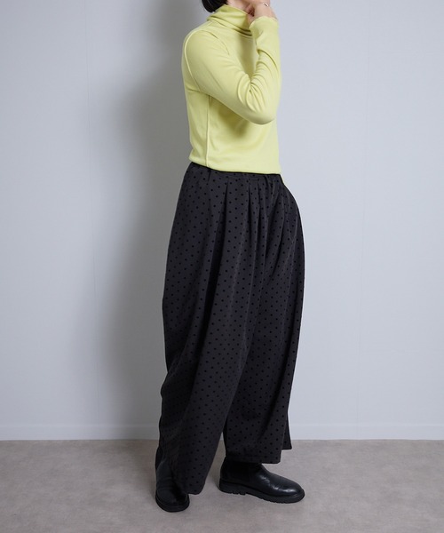 vent blanc（ヴァンブラン）の「VB:denicher デニシェ　T/R フロッキー ドット オーバル パンツ（その他パンツ・レディース・ブラック/チャコール・FREE）」の4枚目の写真