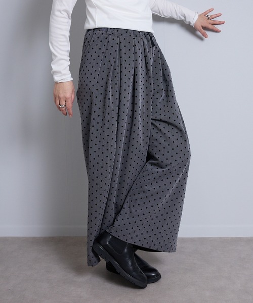vent blanc（ヴァンブラン）の「VB:denicher デニシェ　T/R フロッキー ドット オーバル パンツ（その他パンツ・レディース・ブラック/チャコール・FREE）」の3枚目の写真