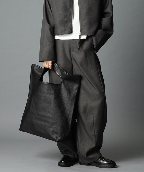 HIROKO HAYASHI(ヒロコハヤシ)の「UNITO(ウニート) ショルダーバッグ(ショルダーバッグ・レディース・ブラック/オフホワイト/グレー/ブラウン/ブルー/グリーン/マスタード・00)」の2枚目の写真