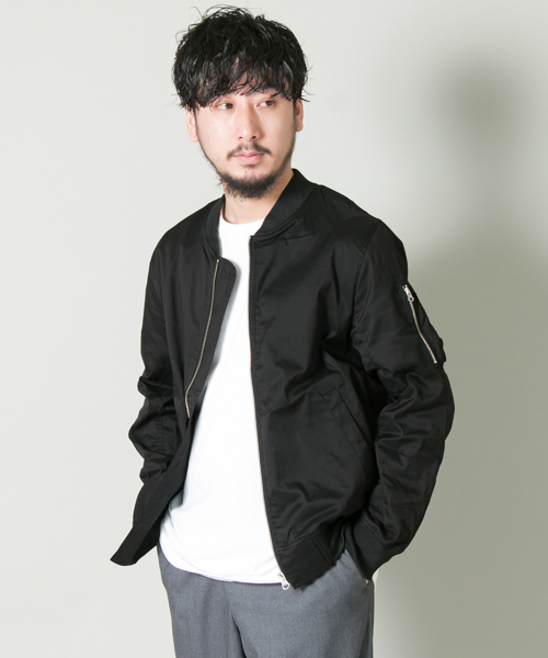 URBAN RESEARCH（アーバンリサーチ）の「UR MA-1（MA-1・メンズ・インディゴブルー/カーキ/ブラック・MEDIUM/LARGE）」の2枚目の写真