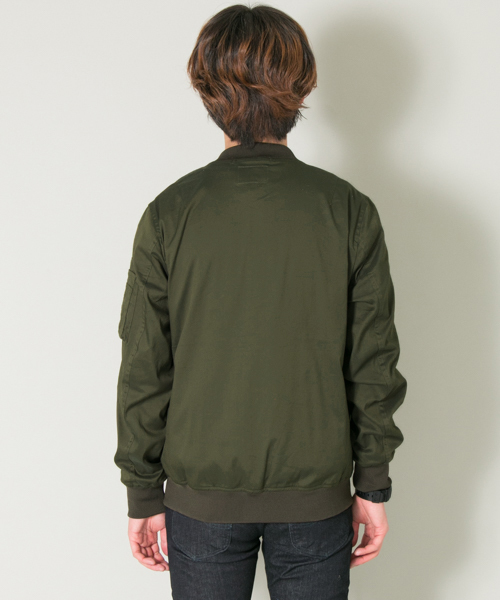 URBAN RESEARCH（アーバンリサーチ）の「UR MA-1（MA-1・メンズ・インディゴブルー/カーキ/ブラック・MEDIUM/LARGE）」の18枚目の写真