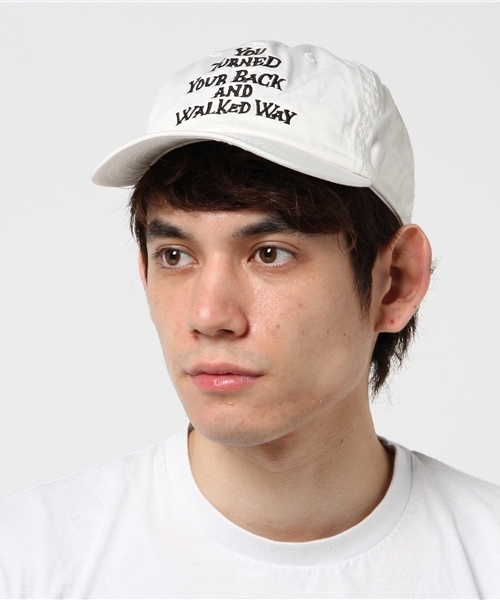 Hysteric トラッカーキャップ 白/黒 HYSTERIC GLAMOUR（ヒステリックグラマー）の「YOU TURNED 刺繍