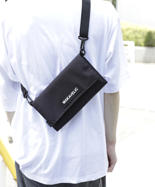 MAKAVELIC（マキャベリック）の「【MAKAVELIC】TRUCKS 2WAY SACOCHE/2WAY フラップサコッシュ/3107-10501（ショルダーバッグ・メンズ・ブラック/ネイビー・FREE）」の4枚目の写真