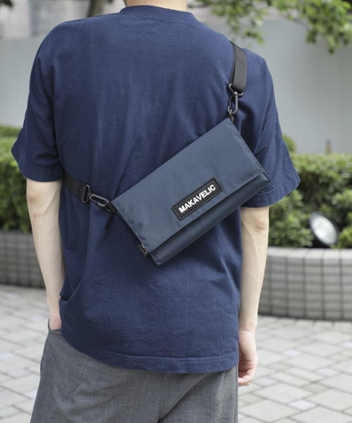 MAKAVELIC（マキャベリック）の「【MAKAVELIC】TRUCKS 2WAY SACOCHE/2WAY フラップサコッシュ/3107-10501（ショルダーバッグ・メンズ・ブラック/ネイビー・FREE）」の6枚目の写真