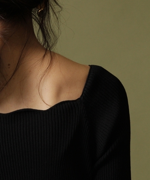 Andemiu(アンデミュウ)の「【マスタード・グリーンWEB限定】スカラリブニットプルオーバー770182(ニット/セーター・レディース・ブラック/マスタード/パープル/グレー/ブラウン/グリーン・FREE)」の22枚目の写真