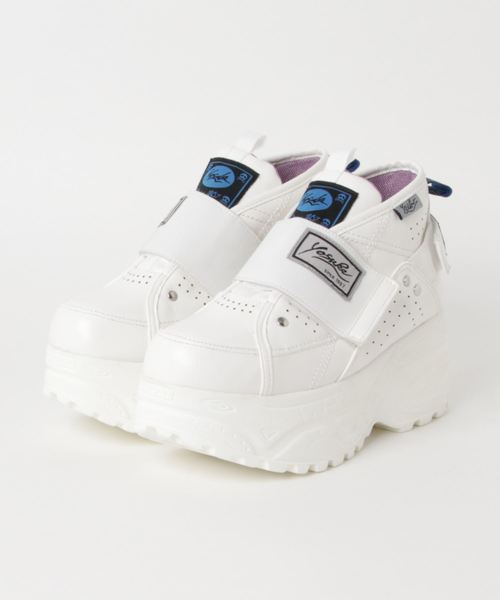 YOSUKE（ヨースケ）の「「YOSUKE/ヨースケ」厚底ベルティッドスニーカー（スニーカー・レディース・ホワイト/ブラック/シルバー/パープル系その他/ピンク系その他/ブラック×ホワイト・23/24/22.5/24.5/23.5）」の2枚目の写真